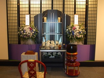 白木祭壇・生花祭壇